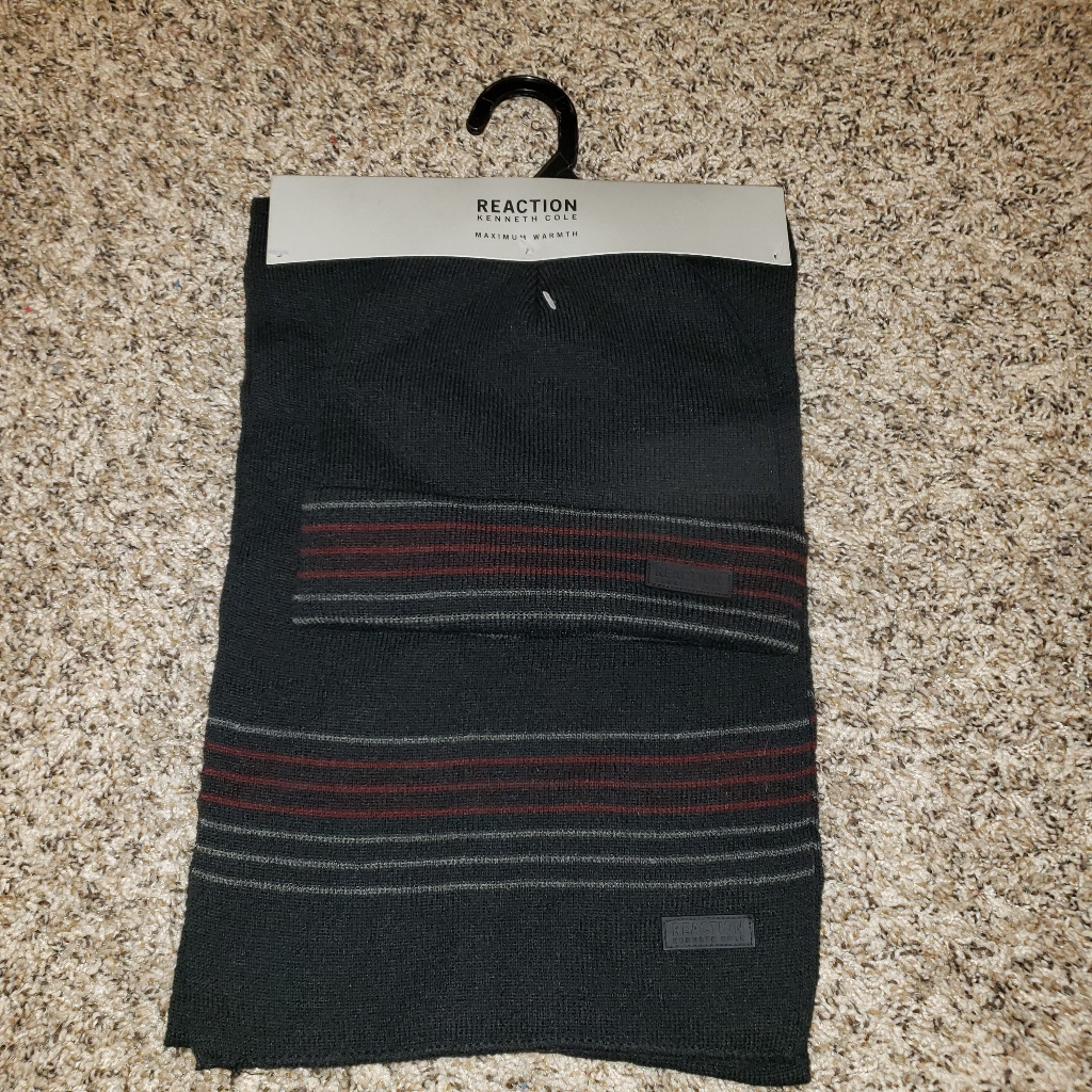 Reaction Hat &Scarf Set